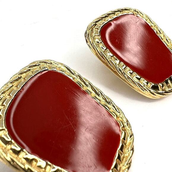 Vintage Avon Red Enamel Gold Tone Metal Post Stud Earrings 90s Costume Square - Picture 6 of 7